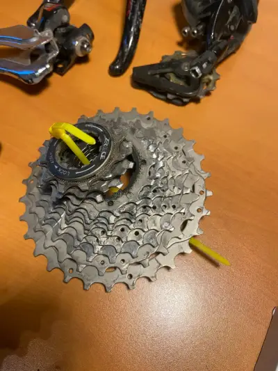 Se vende transmisión completa 2x12 gravel. - miniatura 1
