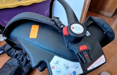 Silla de auto para bebé marca Infanti - miniatura 2
