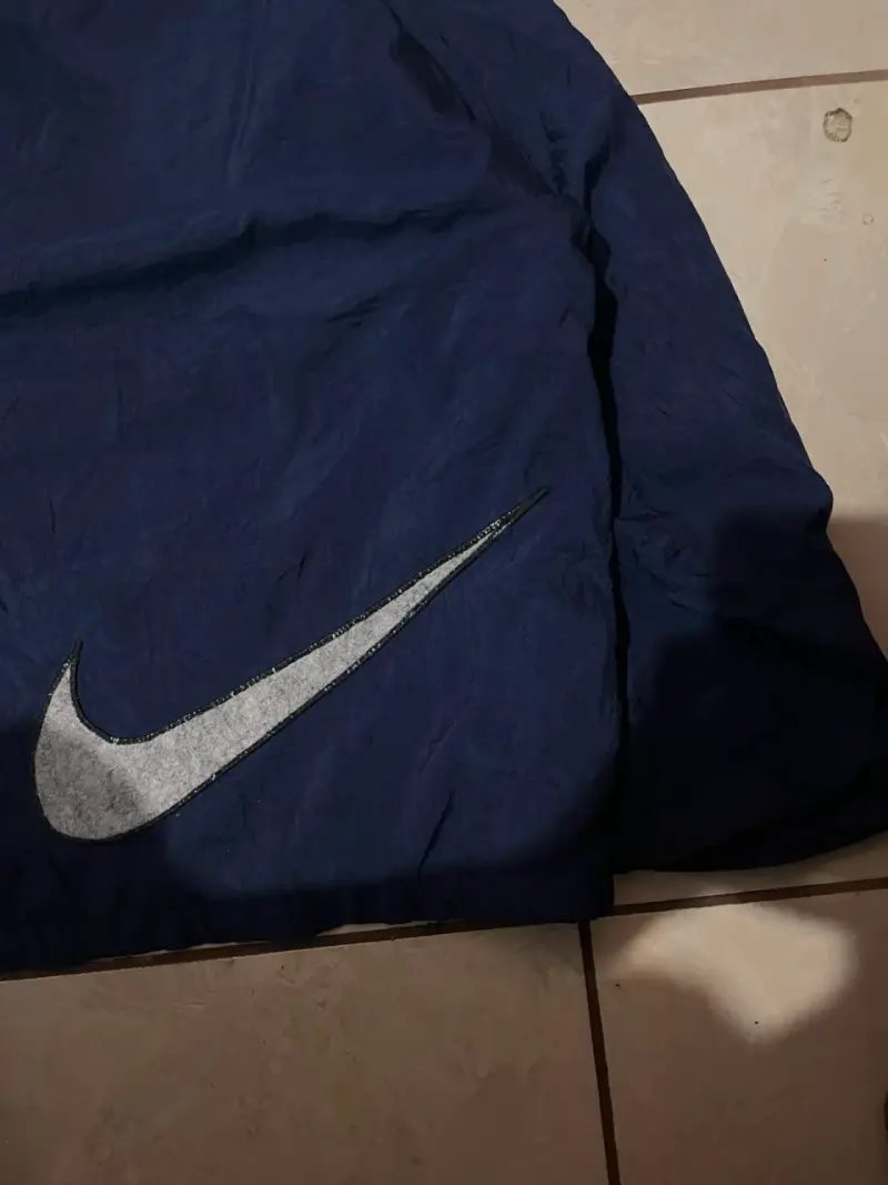 Chaqueta azul con capucha Nike de los años 90 - 2