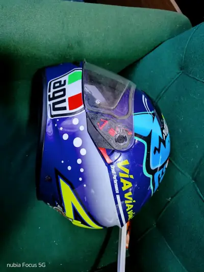 Casco de moto - miniatura 3