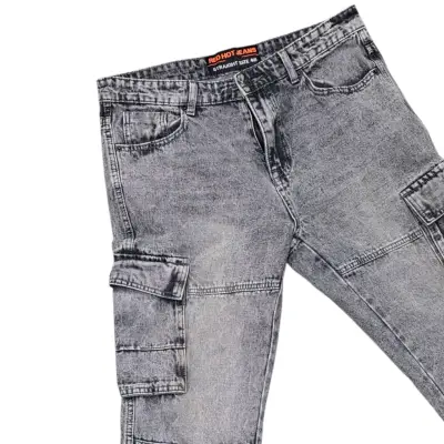 Jeans cargo gris con bolsillos laterales - miniatura 4