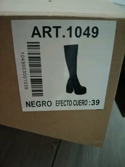 BOTAS NEGRAS ALTAS CMORAN CON CIERRE. - miniatura 3