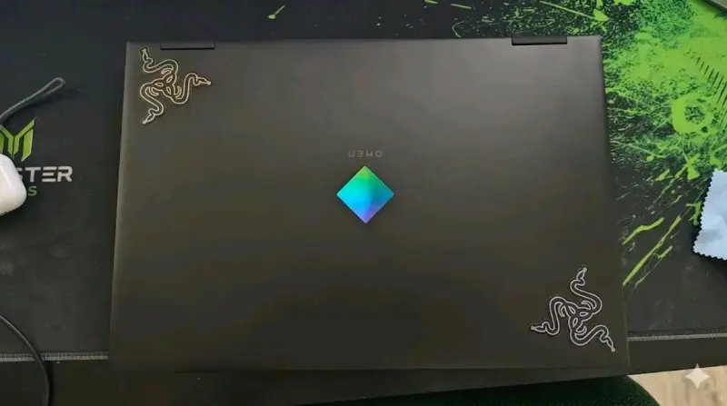 Laptop HP Omen 15 con RTX 2070 Super - 6