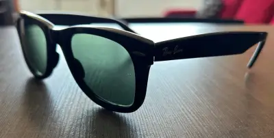 Gafas de sol Ray-Ban Wayfarer 4340 negras - miniatura 2
