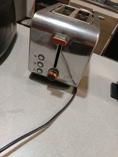 Tostadora de acero inoxidable con controles - miniatura 1