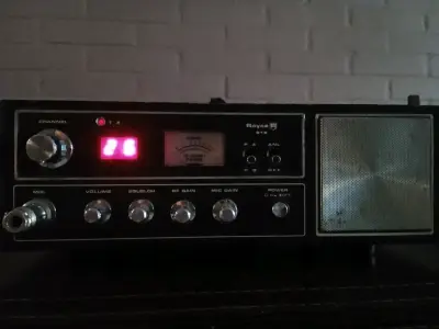 Radio CB vintage Royce 619 en buen estado - miniatura 1