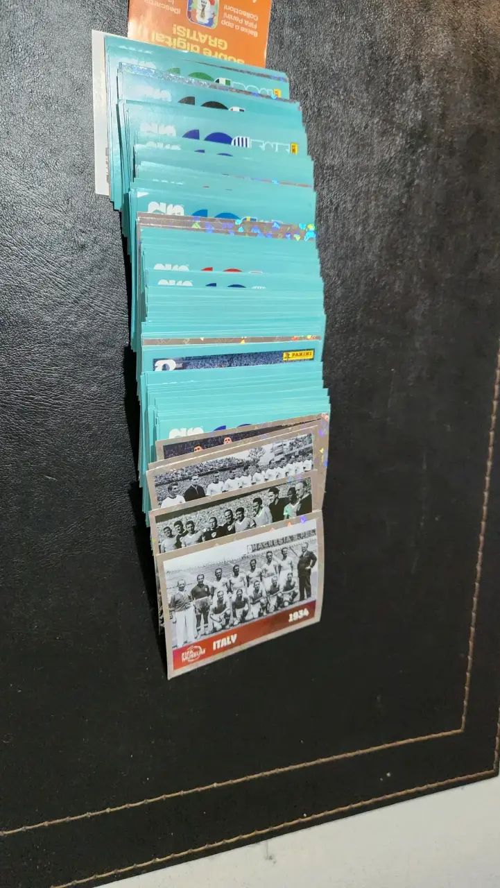 130láminas Panini del Mundial