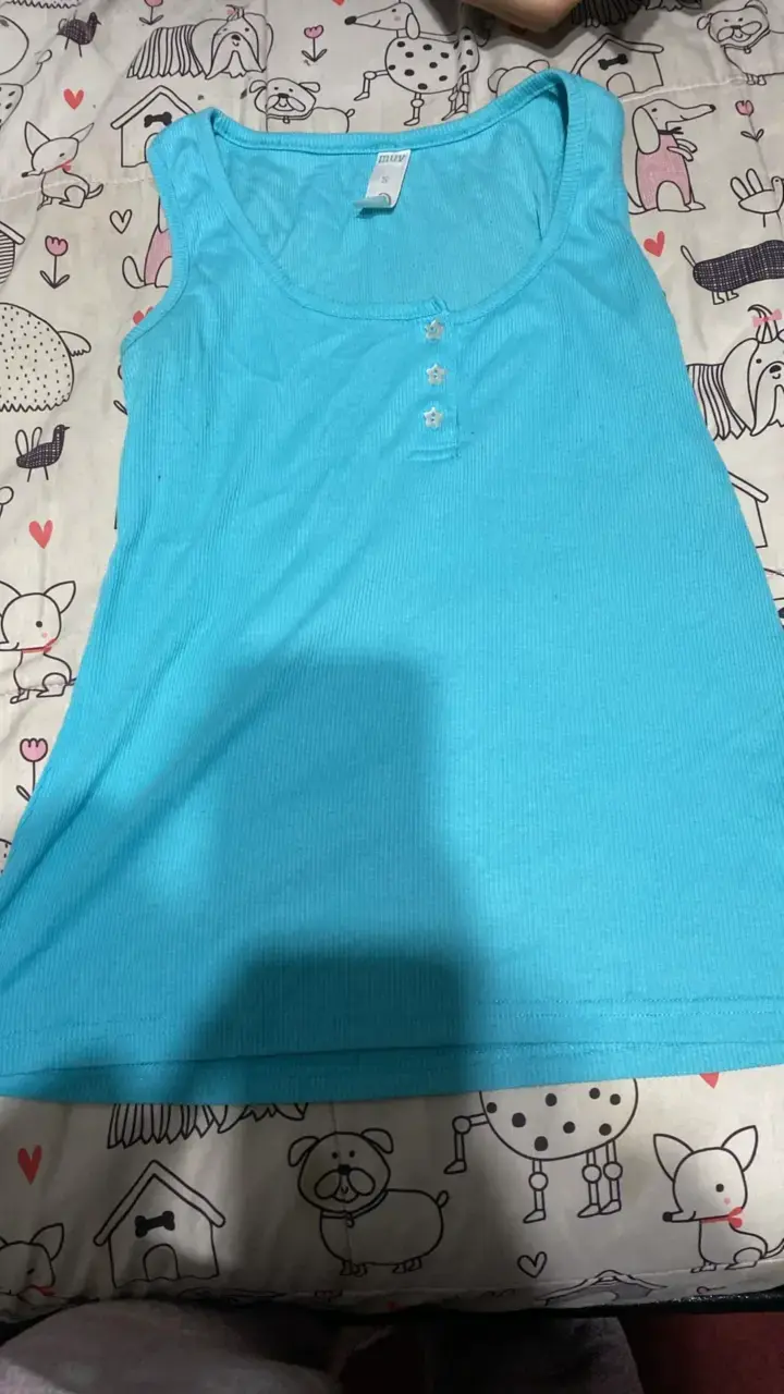 Polera sin mangas azul claro talla S