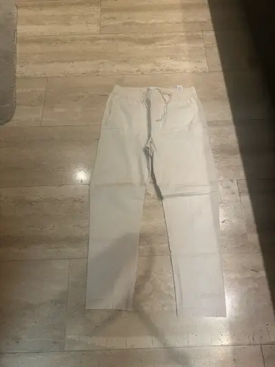 Pantalones beige casuales para hombre - miniatura 1