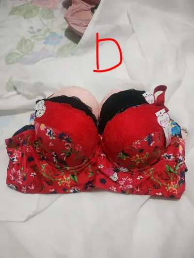 Conjunto de sostenes O'Mass con encaje floral - miniatura 1