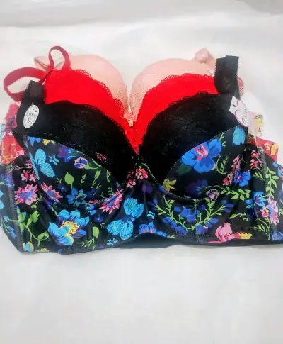 Conjunto de sostenes O'Mass con encaje floral - miniatura 3