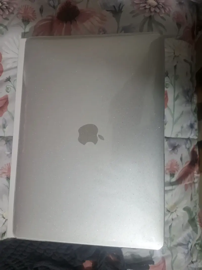 Laptop MacBook Air M1 con teclado retroiluminado - 2