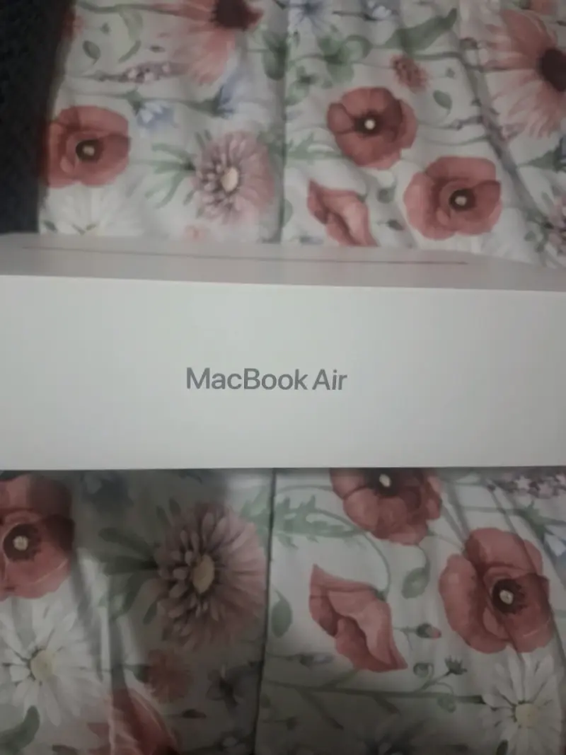 Laptop MacBook Air M1 con teclado retroiluminado - 4