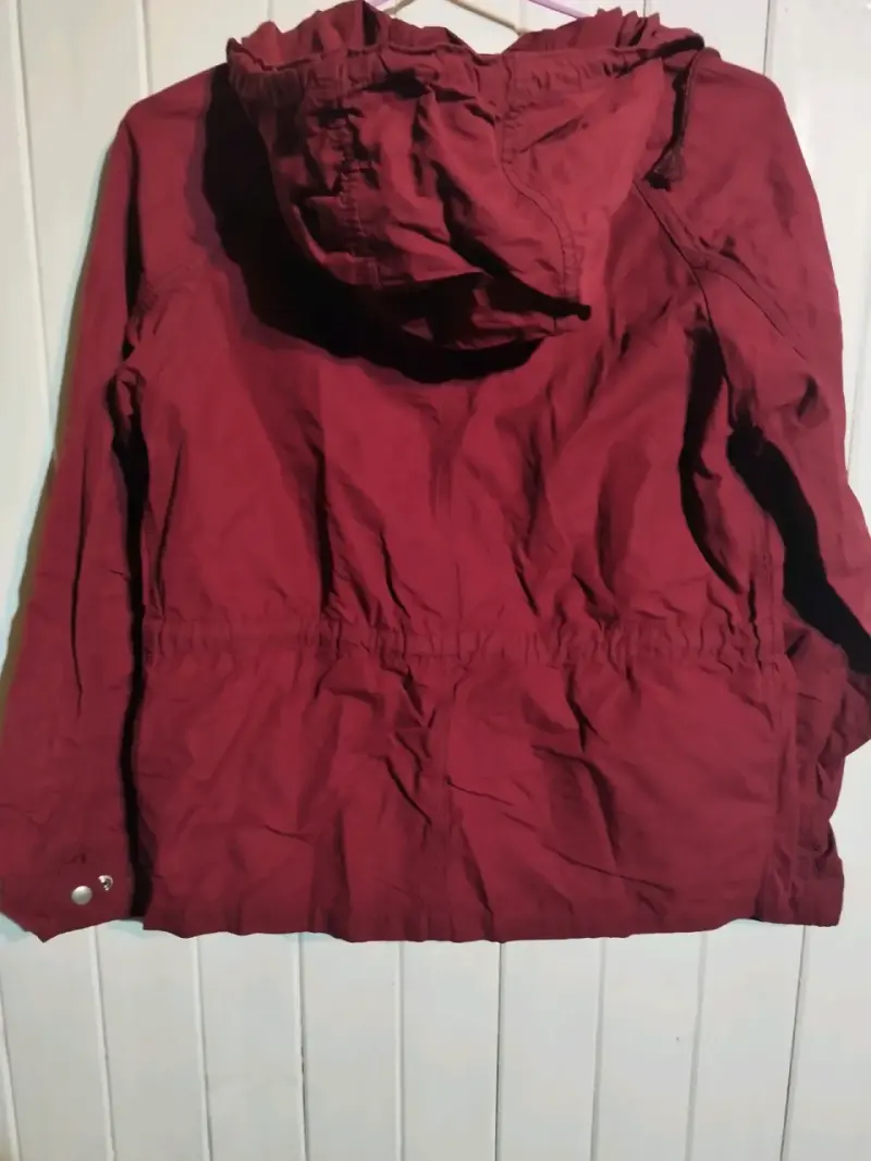Chaqueta roja GAP con capucha- Talla S - 3
