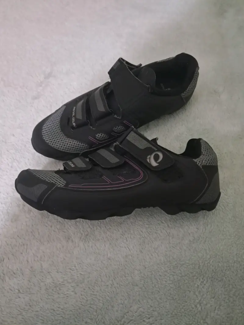 Zapatillas de ciclismo negras con calas - 2