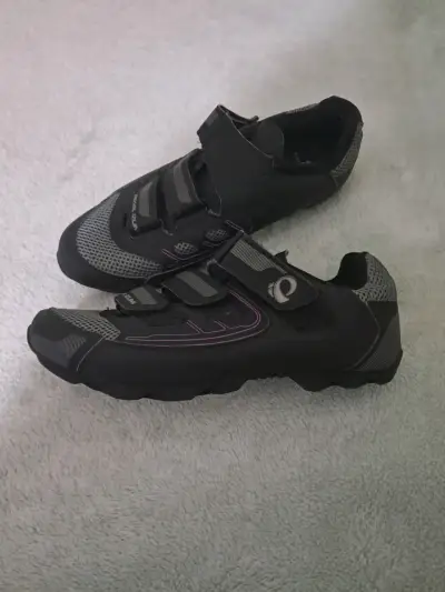 Zapatillas de ciclismo negras con calas - miniatura 2