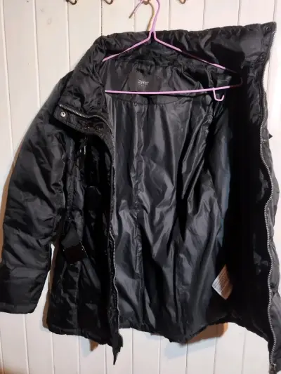 Chaqueta negra Esprit con cinturón - miniatura 5