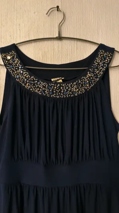 Vestido azul con detalles en mostacilla talla L - miniatura 1