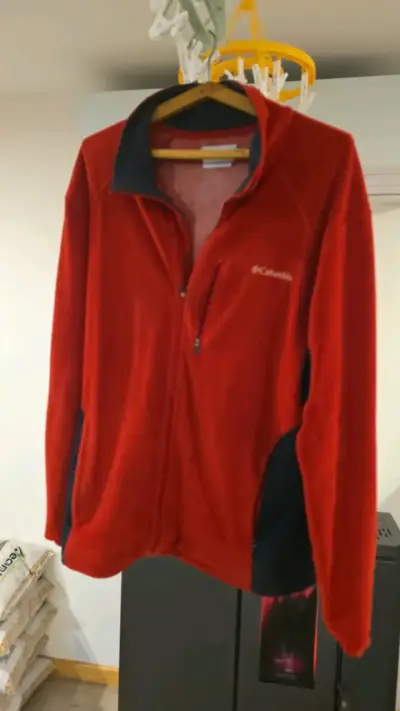 Chaqueta polar Columbia roja para hombre - miniatura 1