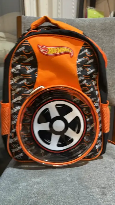 Set escolar Hot Wheels mochila y lonchera - miniatura 2