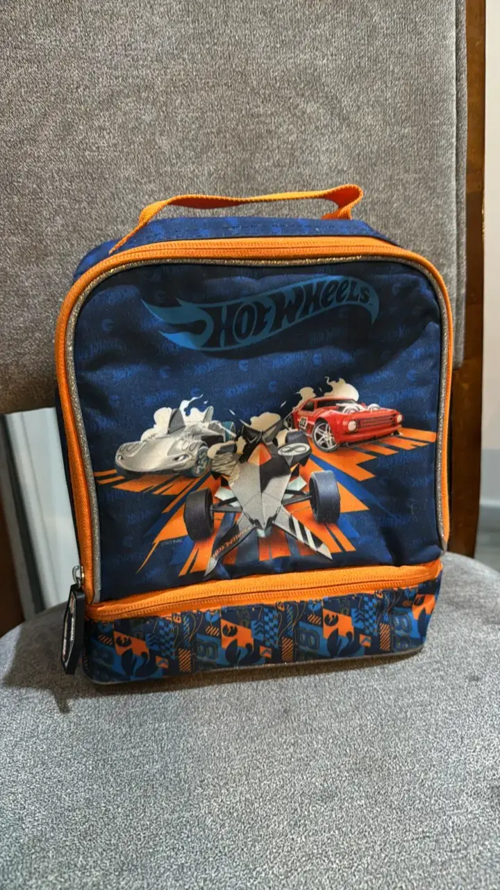 Set escolar Hot Wheels mochila y lonchera - 4