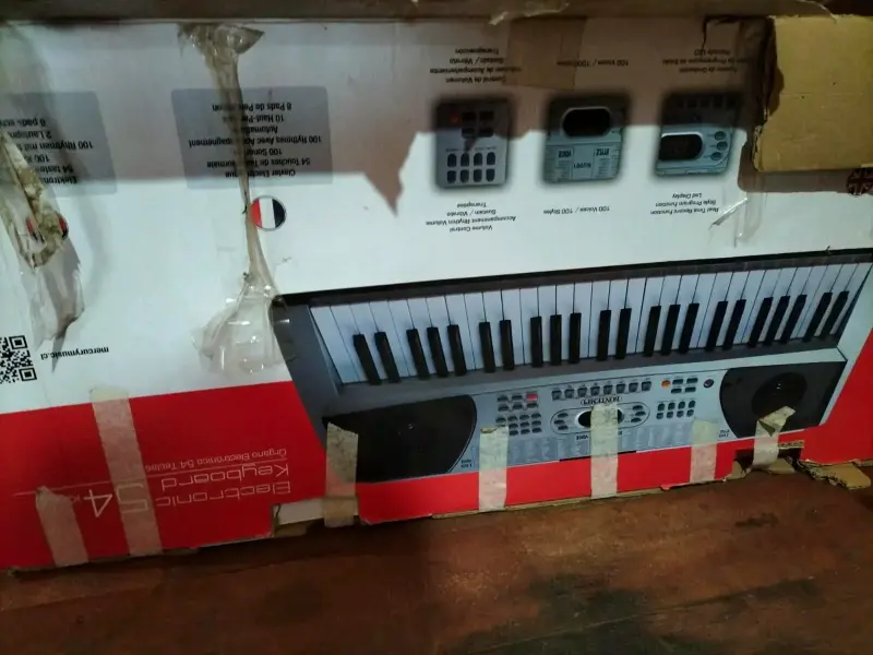 Teclado electrónico Bontempi con adaptador - 2