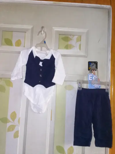 Conjunto formal para bebé azul y blanco - miniatura 1