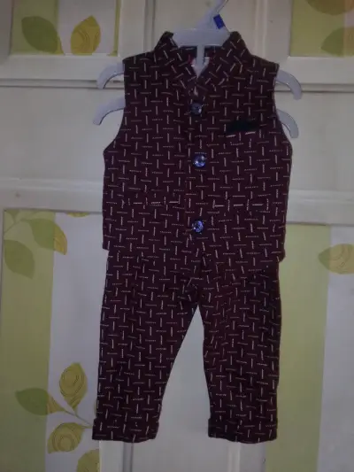 Conjunto formal para niño color burdeos - miniatura 1