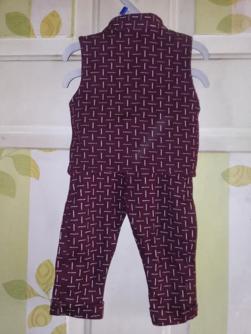 Conjunto formal para niño color burdeos - 2
