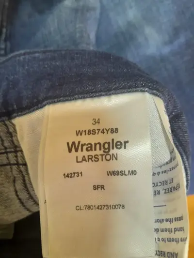 Jeans Wrangler Larston talla 34 - miniatura 2