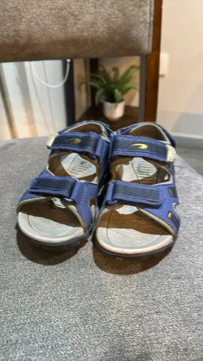 Sandalias deportivas azules para niños - miniatura 1