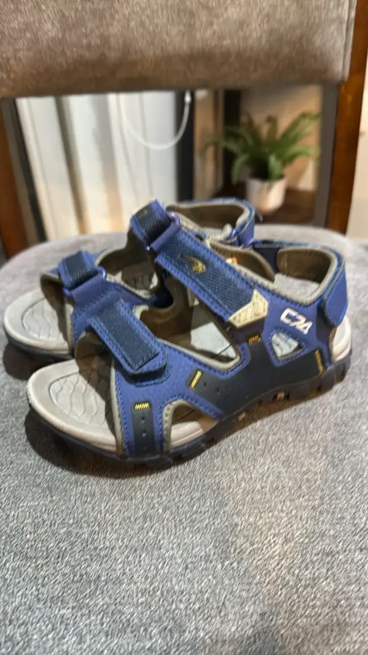 Sandalias deportivas azules para niños - 2