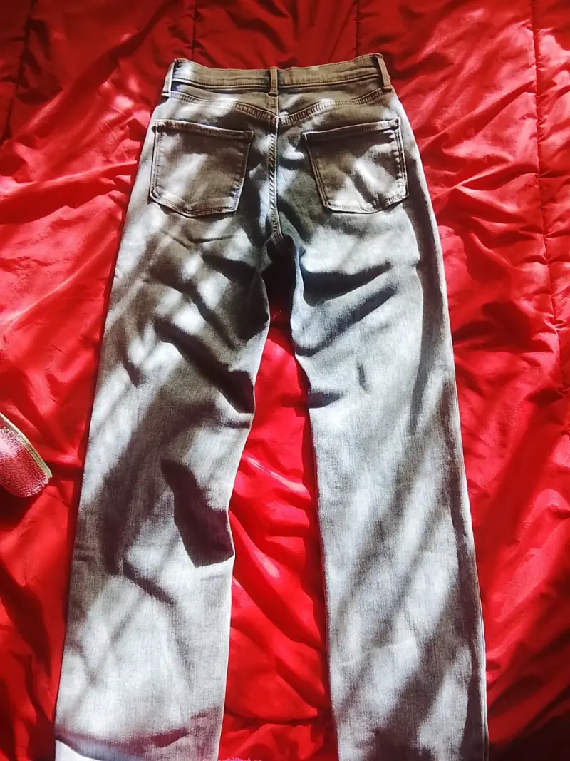 Jeans de mezclilla elásticados para mujer - 2