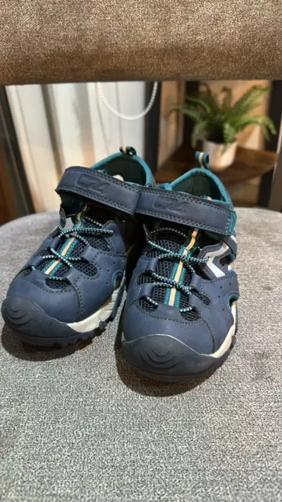 Zapatillas deportivas infantiles azul marino - miniatura 1