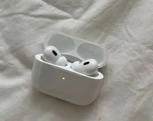 Airpods 2da G. Con estuche de carga