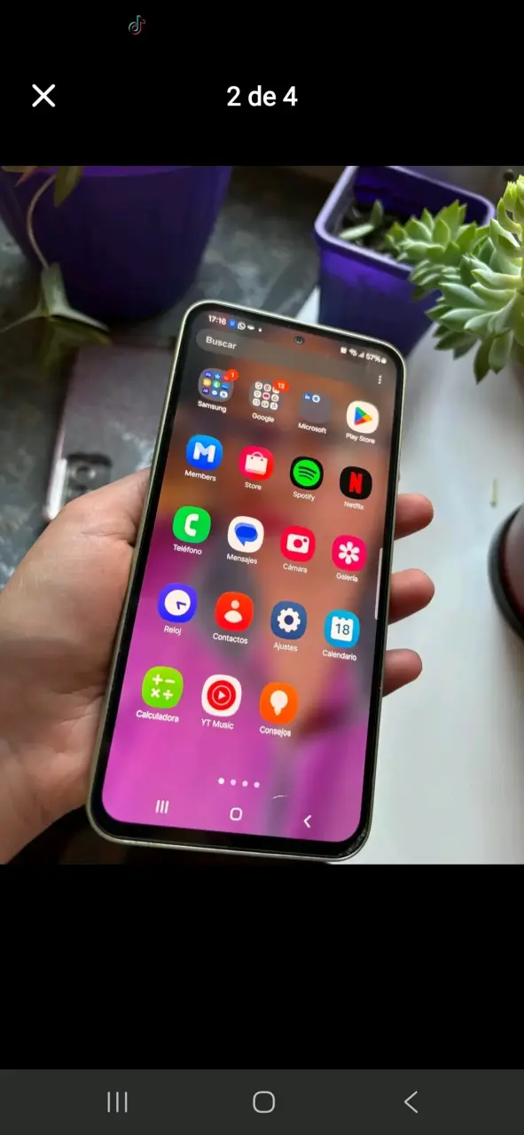 Smartphone Samsung verde en buen estado - 3