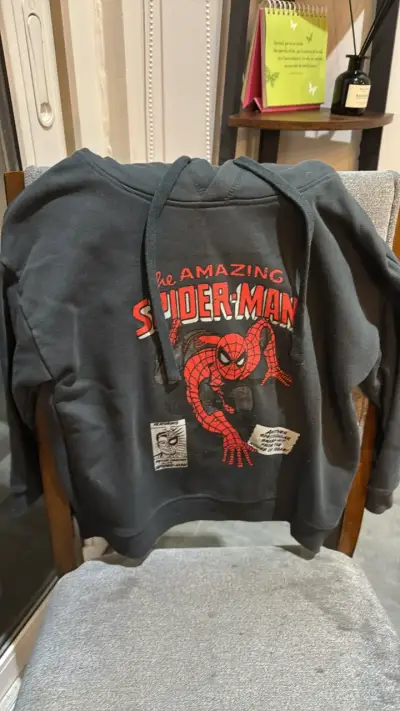 Polerón gris de Spider-Man para hombre - miniatura 1