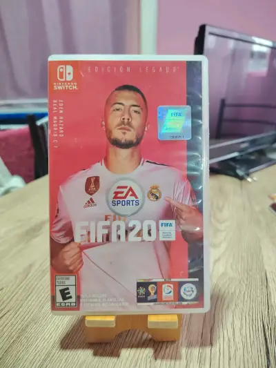 FIFA 20 Edición Legado para Nintendo Switch - miniatura 1