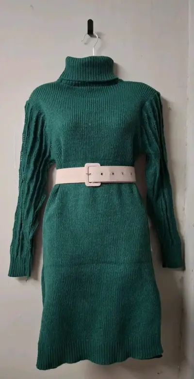 Vestido de lana gruesa (no incluye cinturon) - miniatura 1