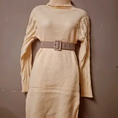 Vestido de lana gruesa (no incluye cinturon) - miniatura 4