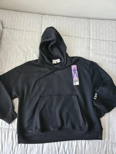 Polerón negro Zara Marvel con capucha - miniatura 1