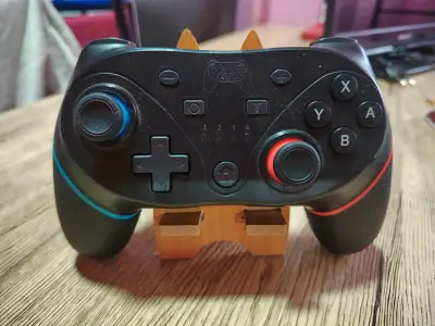 Control inalámbrico para videojuegos negro - miniatura 1