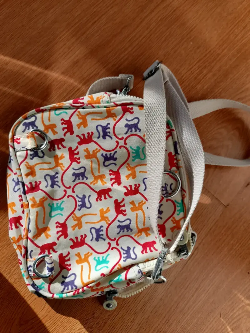 Mochila estampada Kipling de colores vivos - 3