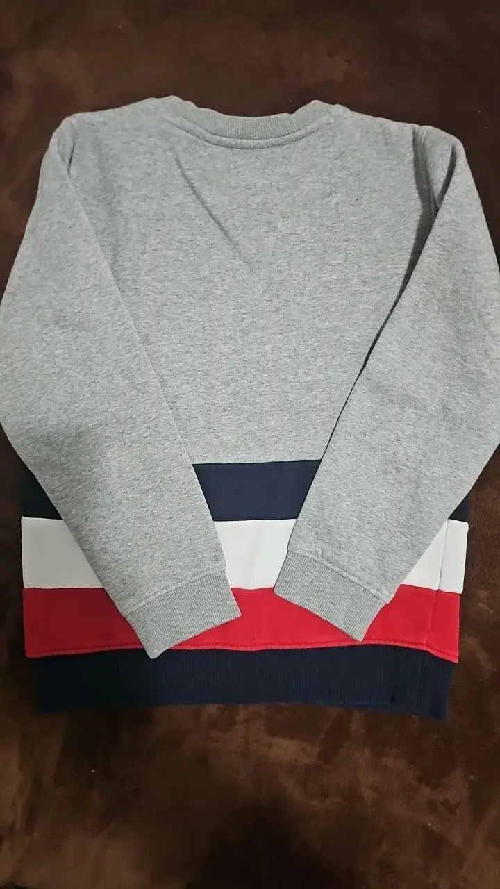 Polerón Tommy Hilfiger gris con franjas - 3