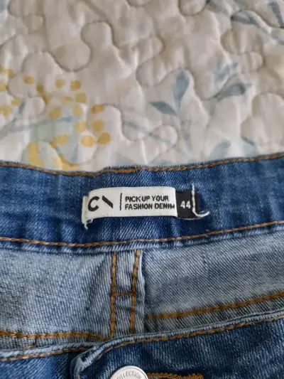 Jeans acampanados de mezclilla azul - miniatura 2