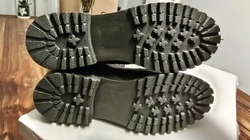 Botas negras de cuero largas con cordones - 5