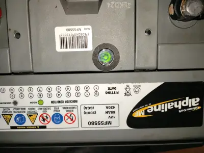 Batería automotriz Alphaline MF55580 - miniatura 2