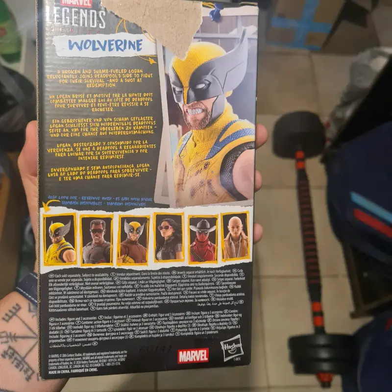 Figura de acción Wolverine Marvel Legends - 2