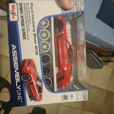 Kit Maisto Ford Mustang Boss 302 1:24 - miniatura 1
