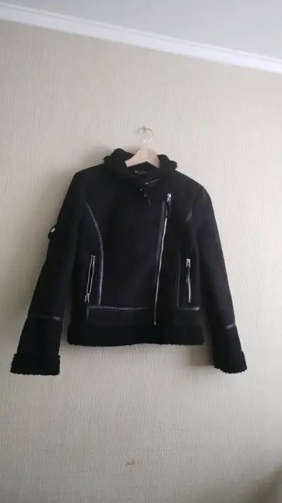 Chaqueta sherpa negra con cierre - miniatura 1